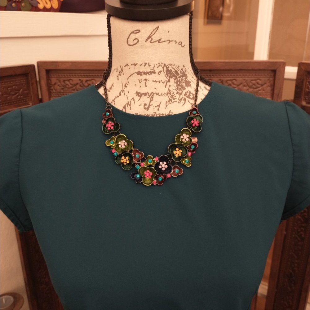 Vintage Necklace & Blouse Bundle